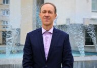 A. Štulas - nuo katilinės operatoriaus - iki autobusų parko direktoriaus.