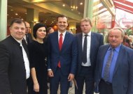 A. Zairys (kairėje) su partiečiais, kai LSDP dar buvo vienininga.