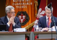 S. Lapėnas atsakė į interpeliaciją. Kaltinimai į kaltinimus