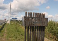 Šimtmečio tiltą jau puošia monumentai