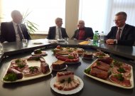 Kiaulių komplekso vadovas prašė  Seimo Pirmininko išsaugoti Dainių mišką