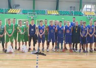 1 ir 2 vietos laimėtojai Tauragės Žygaičių (treneris T. Rapolavičius) ir Jurbarko Antano Giedraičio-Giedriaus (treneris P. Valaitis) gimnazijų sportininkai
