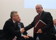 Prie valandačiosios daugumos prisijungė ir visuomeninio rinkimų komiteto atstovas Gintaris Stoškus.