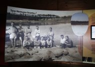 1930 metų A. Mickaus (LCVA) nuotrauka, kurioje įamžinti vyrai. Perkėloje laukiama kelto, kuris perkelts žmones ir prekes į Šilinės kaimą.