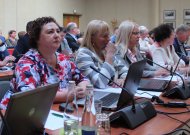 Taryboje –  nauja, išskirtinai moteriška, frakcija