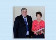 Biuro vadovė Kristina Gakienė su Lietuvos žemės ūkio konsultavimo tarnybos direktoriumi Edvardu Makeliu.
