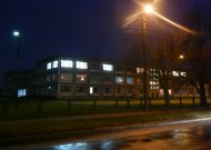 Sausio 13-osios rytą – atminimo žvakelės mokyklų languose