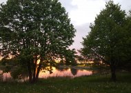 Pagrindinės žvejybos šioje užtvankoje vietose nėra jokių įspėjamųjų ženklų. Niekas nežino, kokie asmenys išnuomojo šį vandens telkinį.