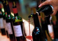 Iš parduotuvės pasišalino su alkoholio buteliais