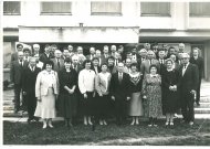 1990–1995 metų kadencijos Jurbarko rajono tarybos nariai  I eilė: J.Vireikienė, R.Kliukienė, I.Gvildienė, V.Krikštanienė, A.J.Kazakevičius, B.Skandūnienė, A.Jasaitienė, B.Stanišauskienė, A.Kasiulis; II eilė: A.Pilkauskas, A.Danisevičius, S.Jokūbaitienė, B.Gustaitienė, P.Ivanauskas, P.Gargasas, R.Veniulis; III eilė: P.Parnarauskas, J.Pečiulis, S.Nenorta, Z.Rimkus, A.Kruša, A.Vančys, Z.Zakaras, V.Atkočaitis, Z.J.Januška, A.Stankaitis, G.Pesys; paskutinės eilės: V.Giedraitis, A.Plėšikaitis, P.Budrys, S.Jarutis, Z.Vežikauskas, E.Strončikas, M.Šlepševičius, J.Daujotas, A.Saldukas, J.Aleksiejus, V.Pečiukėnas, P.Baršauskas, V.Belevičius, V.Valutis, A.Genys, R.Brazaitis, Č.Meškauskas, B.Švitra