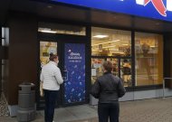 Eilutės ir prie Jurbarko prekyviečių – reguliuojami klientų srautai