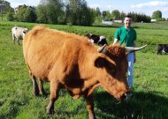 Nors pradėti ūkininkauti buvo nelengva, Tadas Petkevičius džiaugiasi, kad jo šeimos ūkis plečiasi.