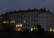 Ragina namuose uždegti vienybės ir pergalės žvakutes