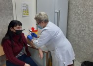 Pradėta Jurbarko švietimo darbuotojų vakcinacija nuo Covid-19
