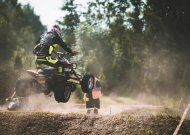 Smalininkų kartodrome – griuvimai, pavojingi lenkimai ir sužeistas teisėjas
