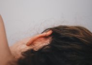 Atlėpusios ausys. Kaip galima išspręsti problemą?