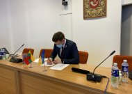Tauragės rajono taryba pasirašė rezoliuciją dėl Rusijos pradėtų atvirų karo veiksmų prieš Ukrainą (nutraukė bendradarbiavimo sutartį)