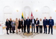 Prezidentas apdovanojo geriausių 2021 metų mokslinių disertacijų autorius (tarp jų - jurbarkietė)