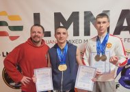 Treneris Mindaugas Smirnovas su Pavelu Majausku ir Eidvinu Vaitkumi