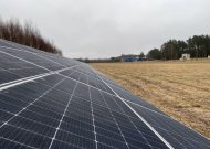 UAB „Jurbarko vandenys“ teritorijoje  – baigiamieji saulės elektrinės įrengimo darbai