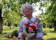Girdžių šimtametė Ona Pocienė mėgaujasi gyvenimu artimųjų apsuptyje