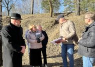 Susitikimas prie karjero sudomino tik keletą valdininkų, porą tarybos narių ir vietos gyventojų