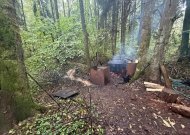 Jurbarko rajone pareigūnai aptiko naminės degtinės fabrikėlį